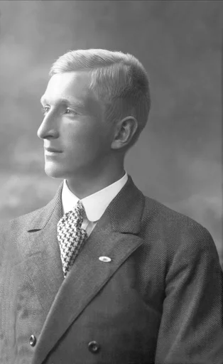 Lars Backer