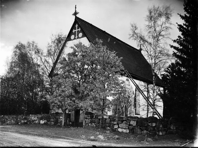 Enångers gamla kyrka