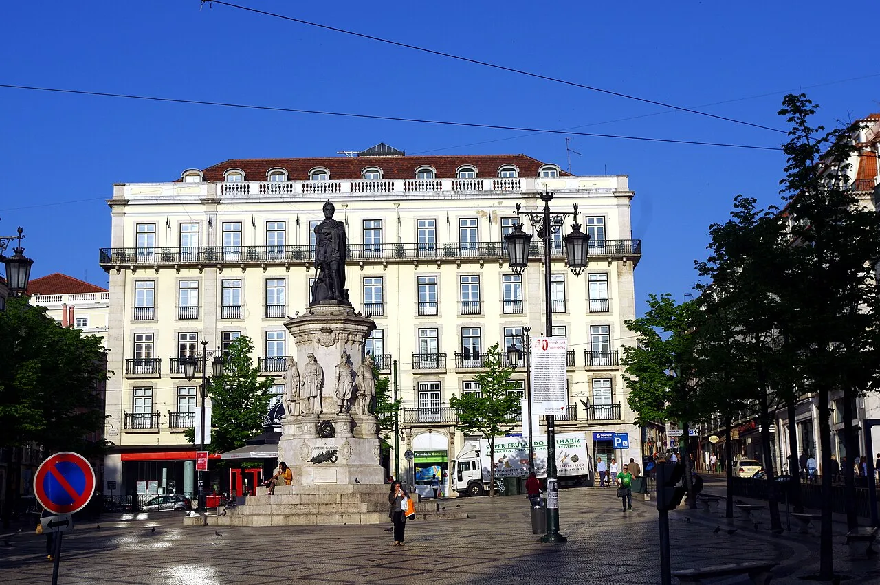 Statue of Luís de Camões