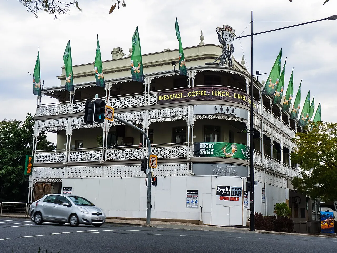Regatta Hotel
