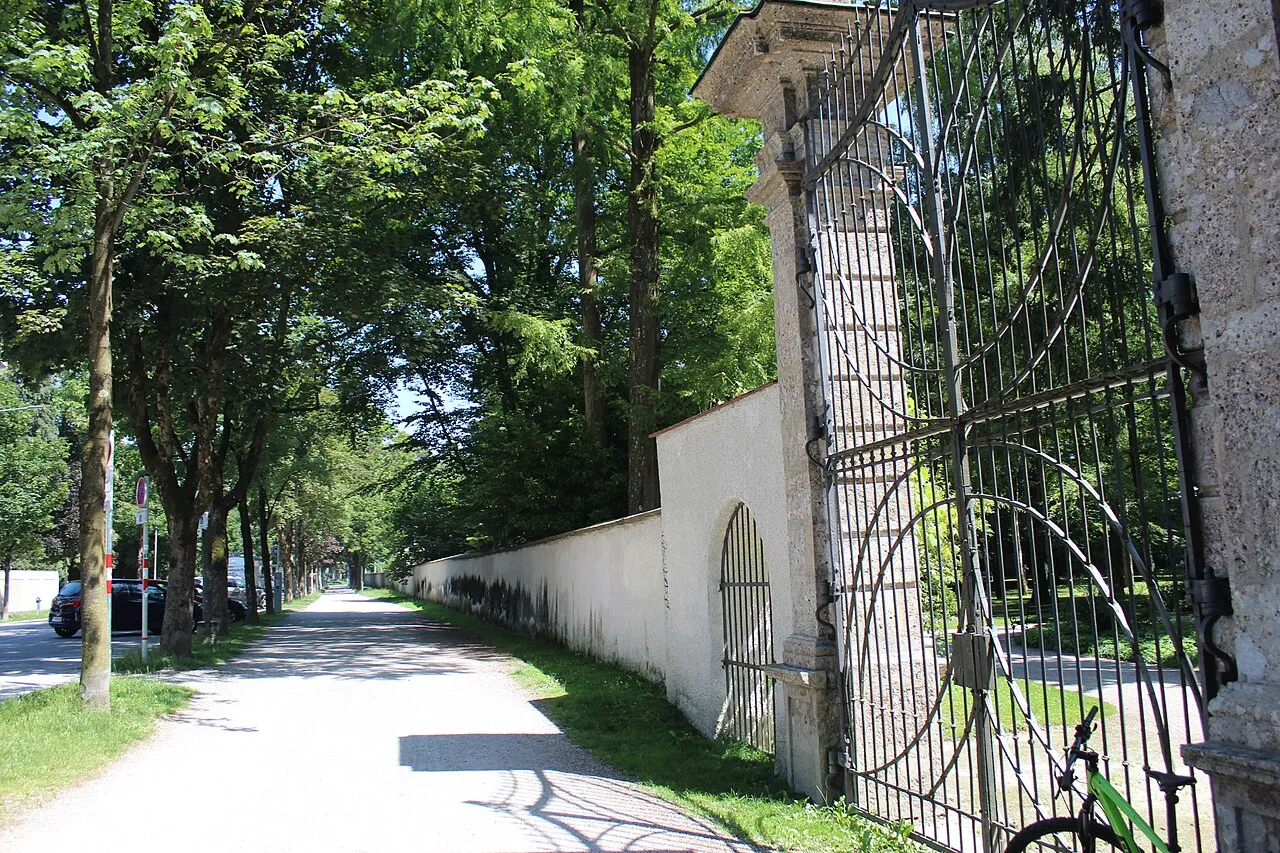 Court Garden