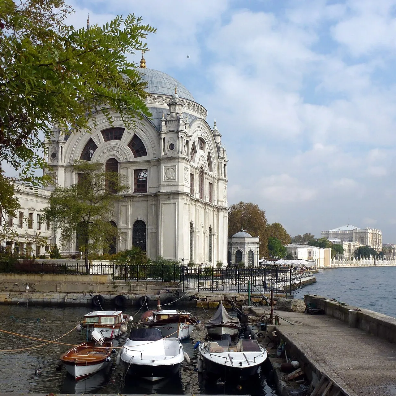 Dolmabahçe Mosque