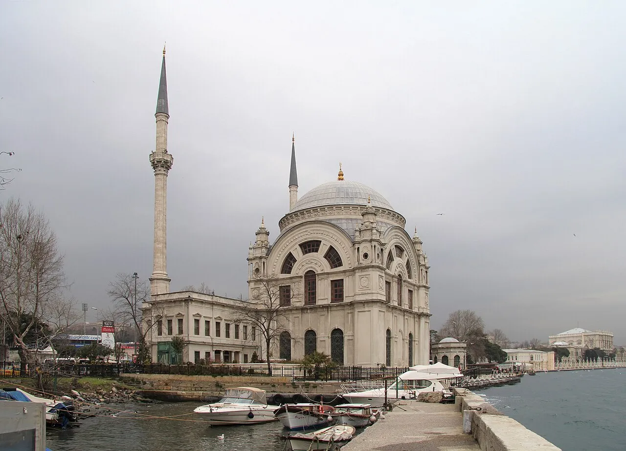 Dolmabahçe Mosque