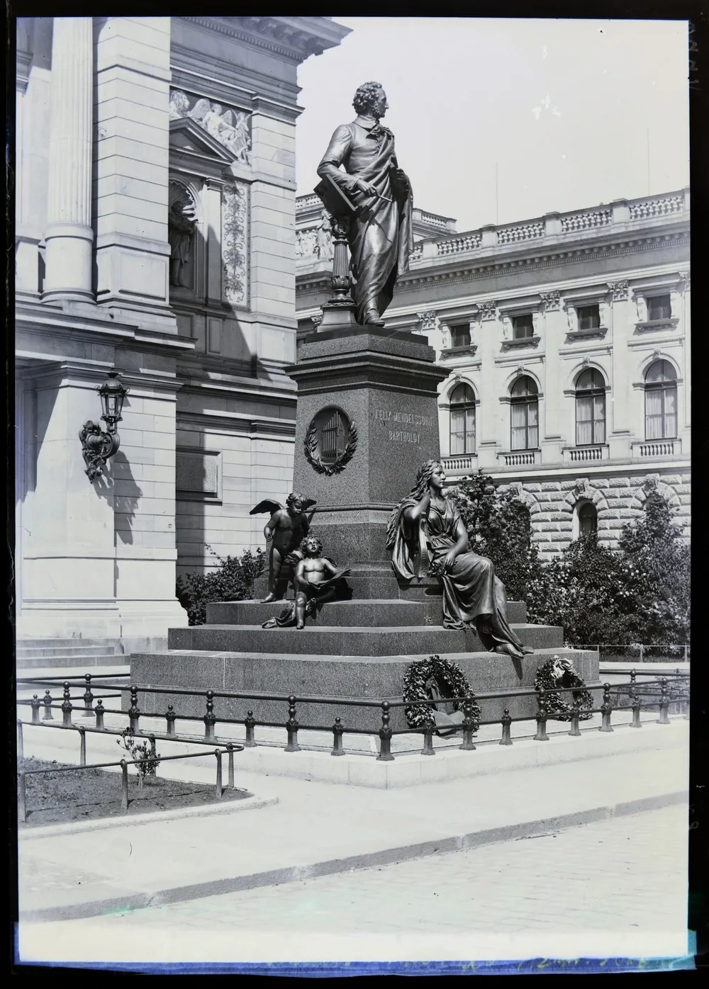 Mendelssohn Monument