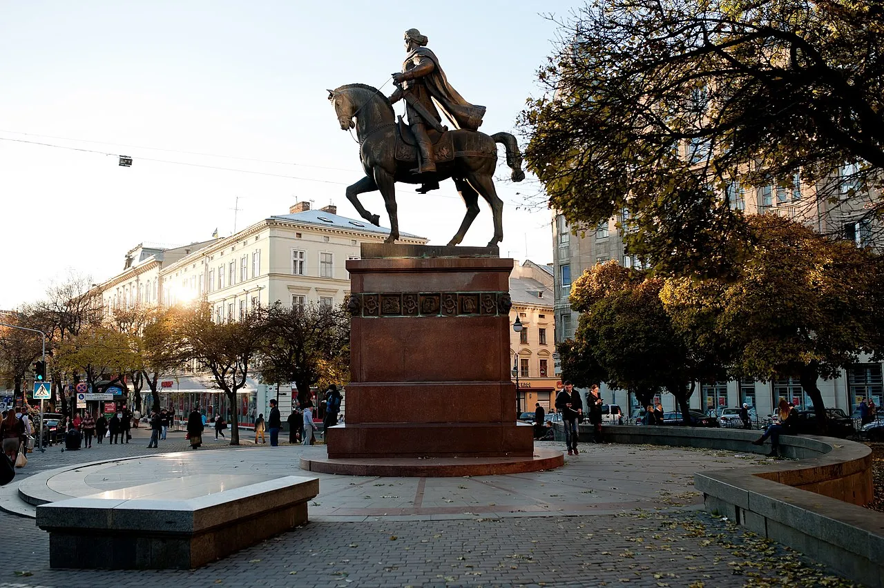 Monument to Danylo Halytsky