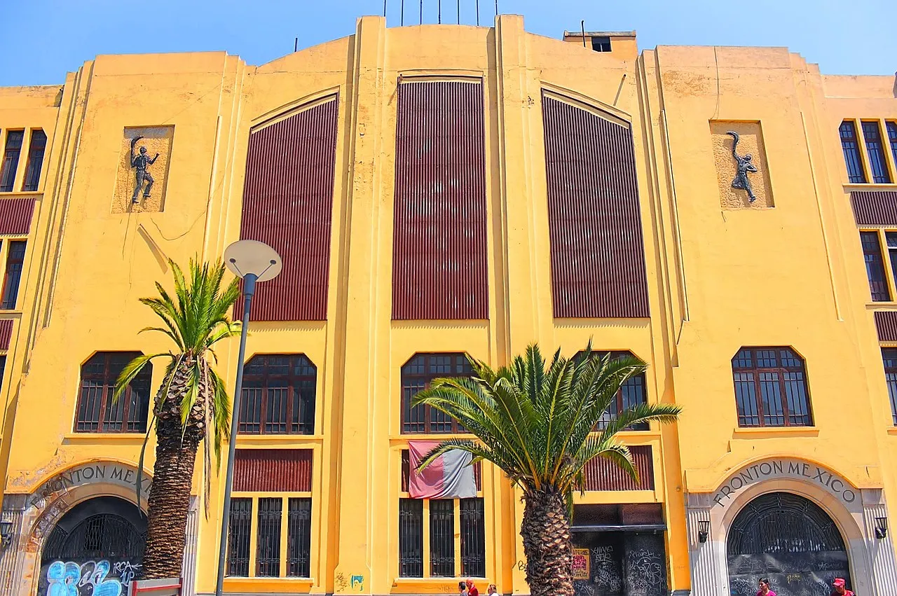 Frontón México