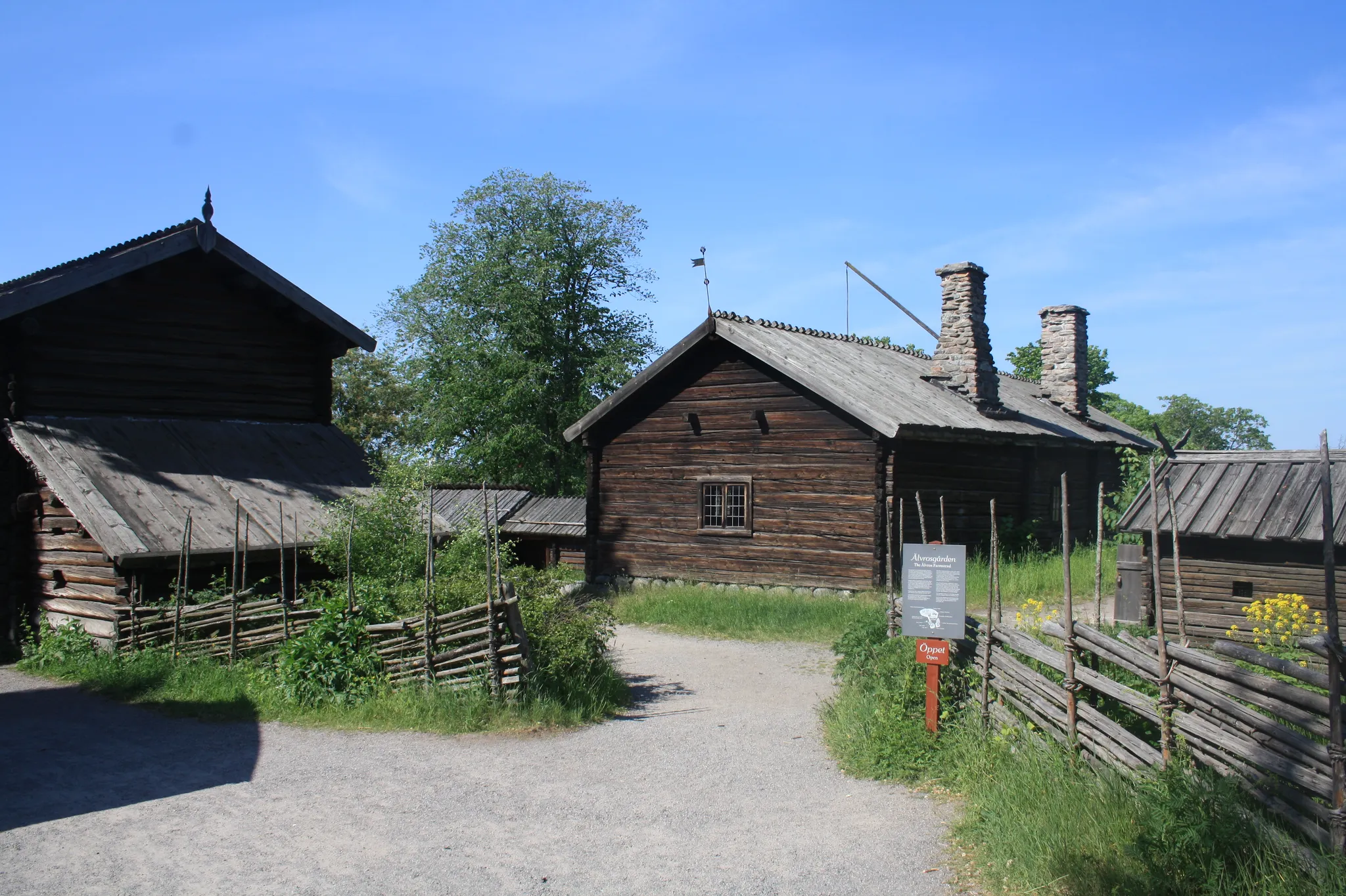 Log- och loftbyggnad