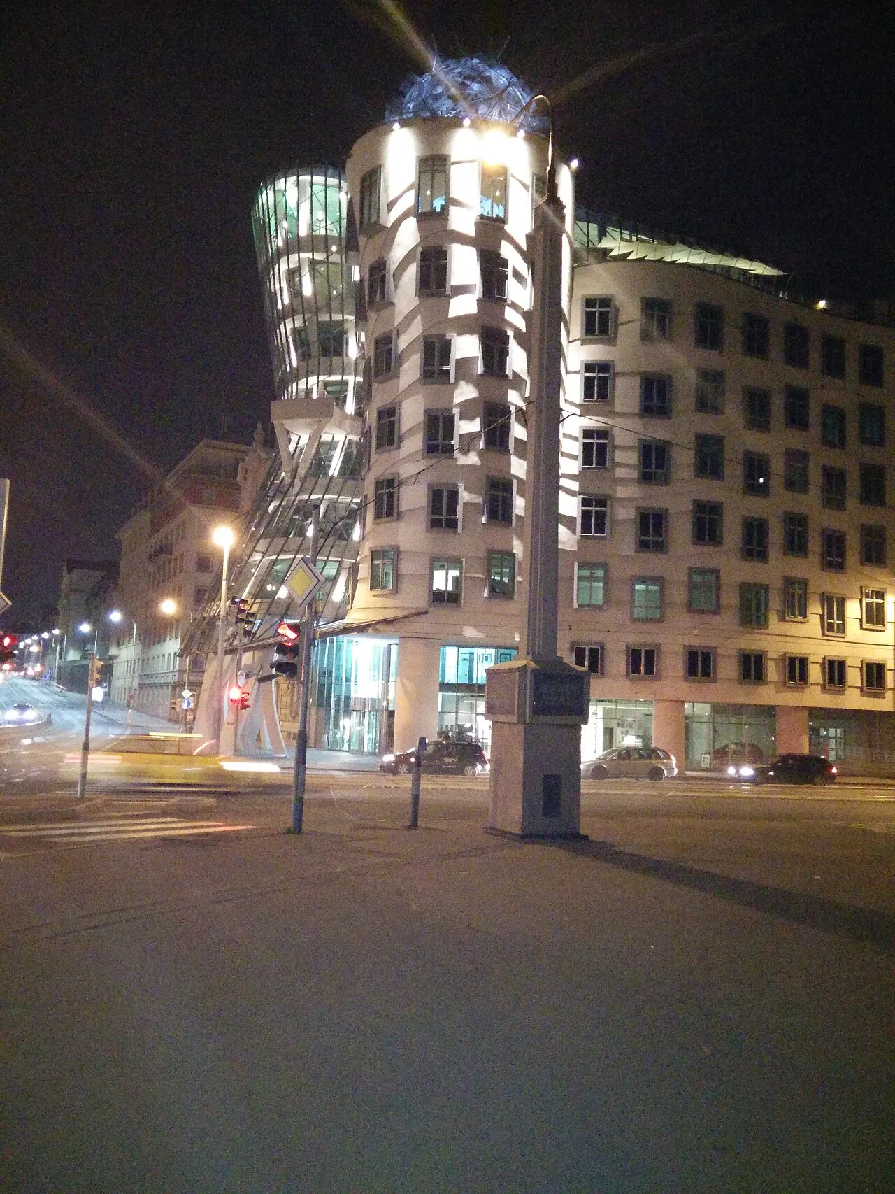 Tančící dům