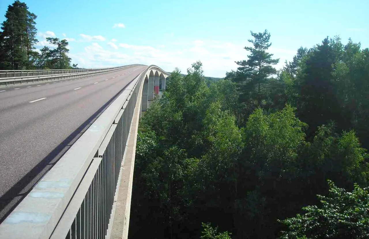Strängnäsbron