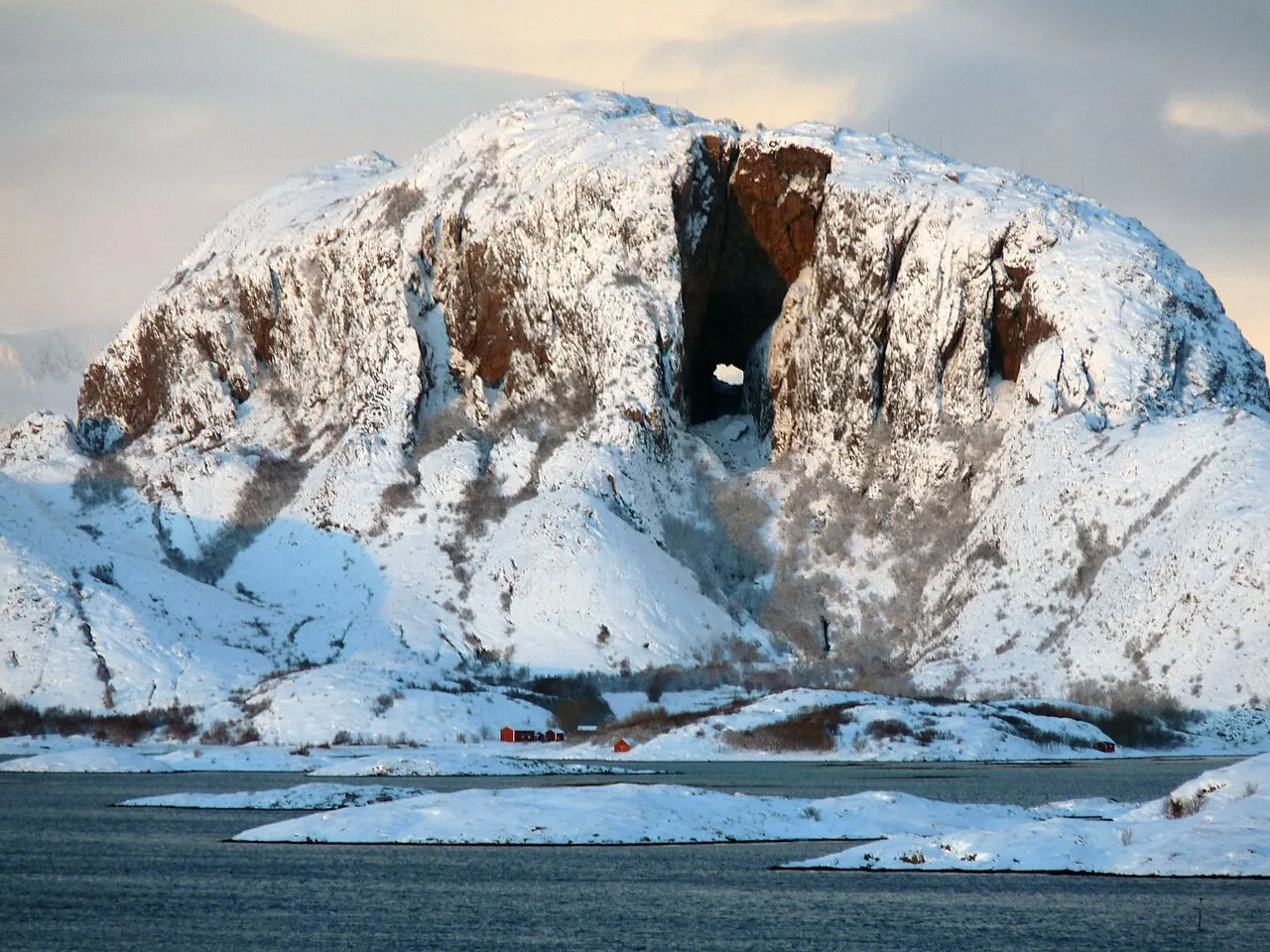 Torghatten