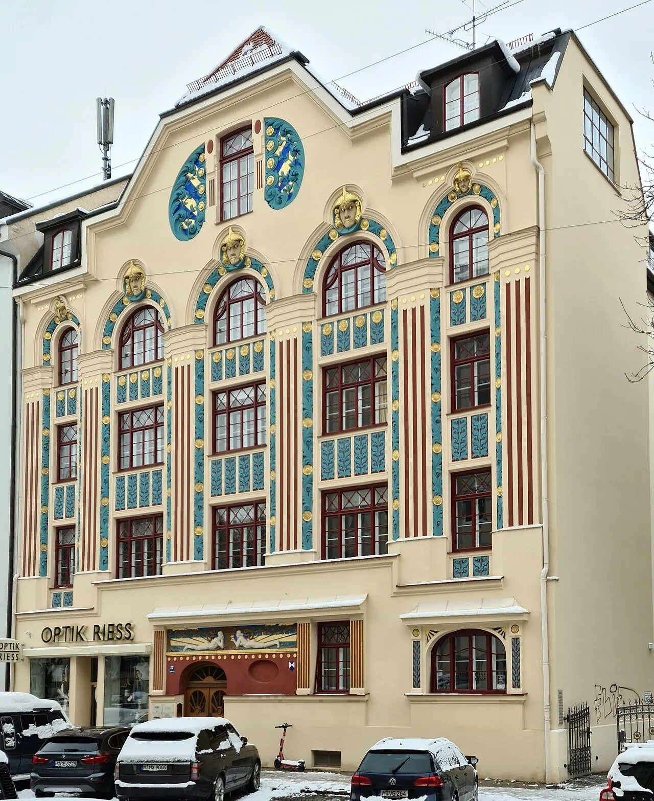 Ainmillerstraße 22