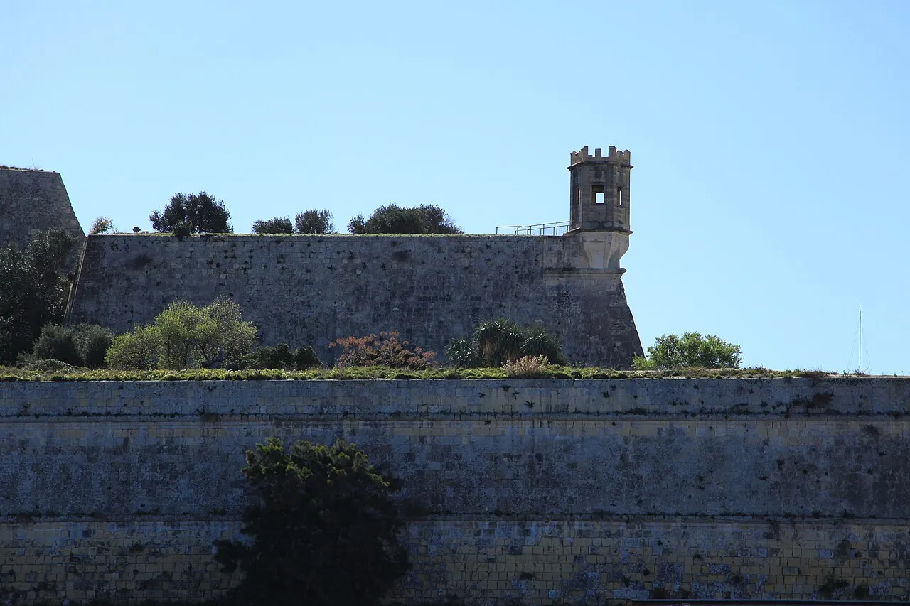 Floriana Lines