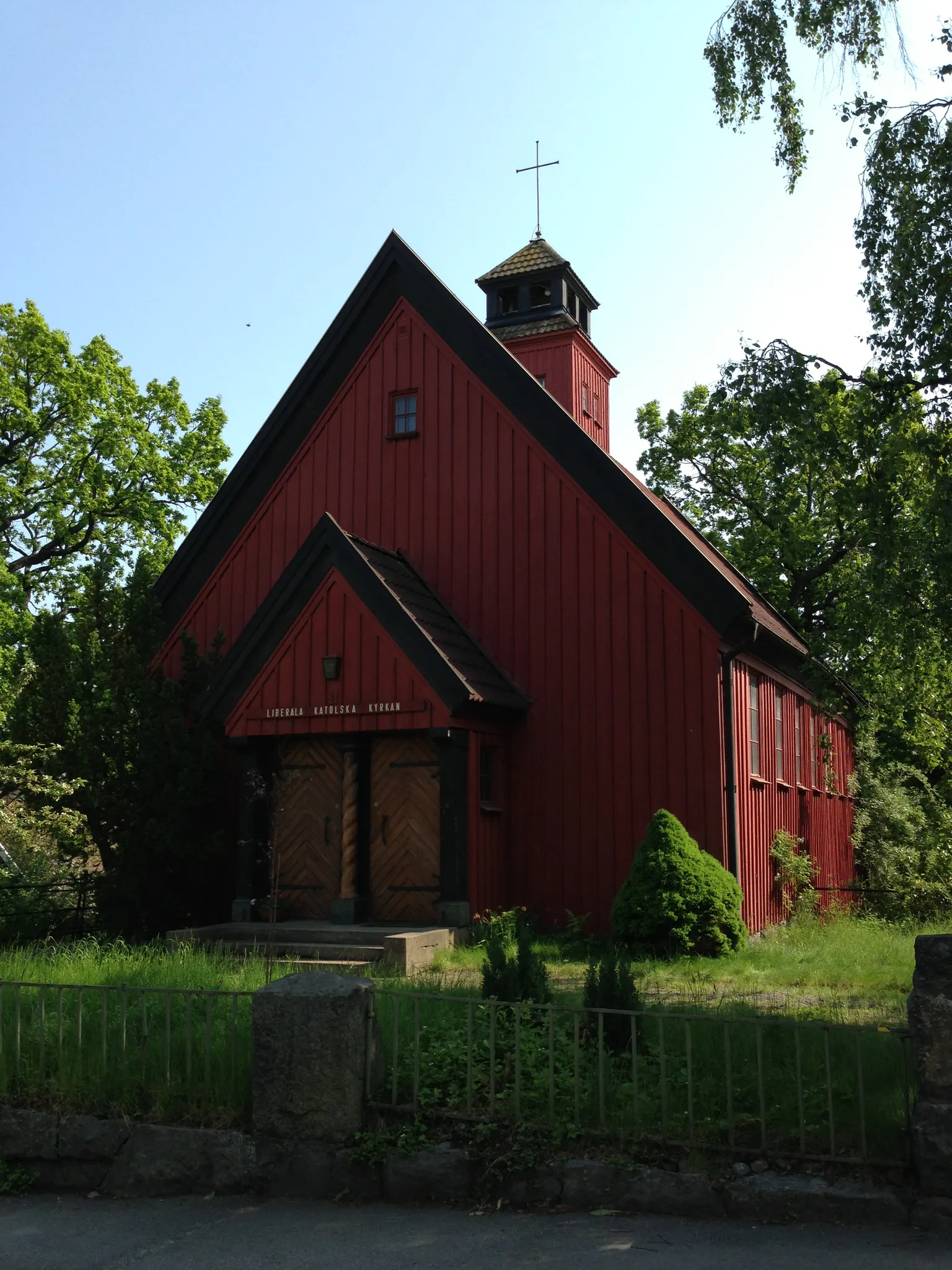 Sankt Mikaels och Alla Änglars kyrka