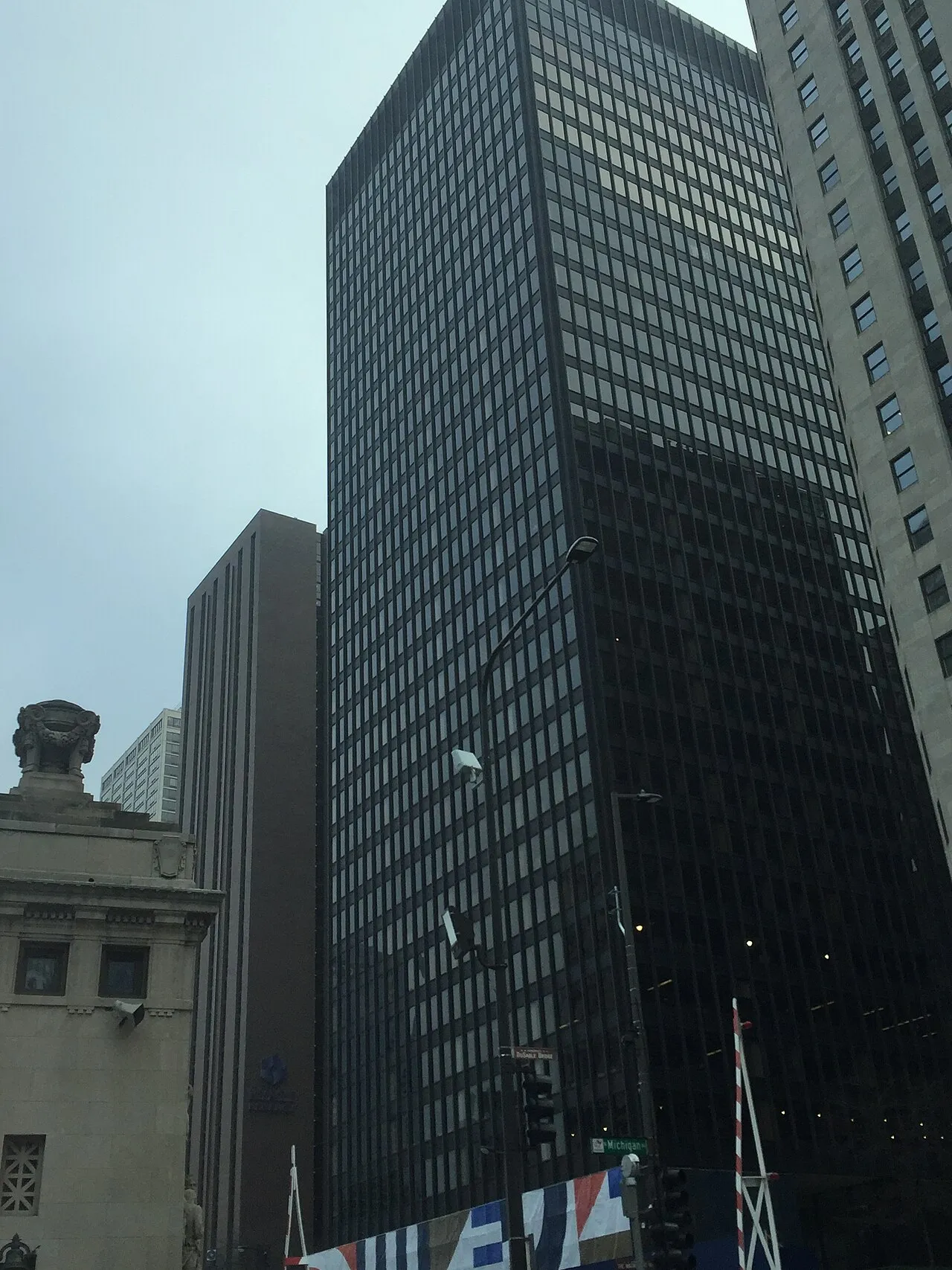 One Illinois Center