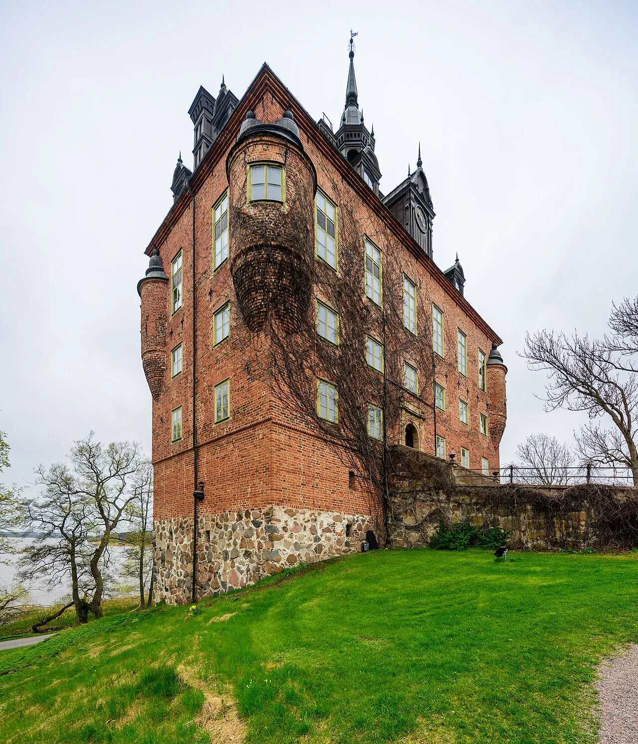 Vik Castle