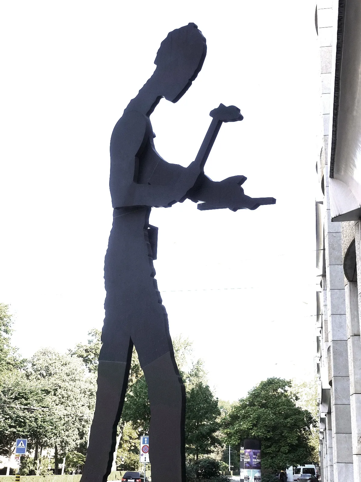 Hammering Man