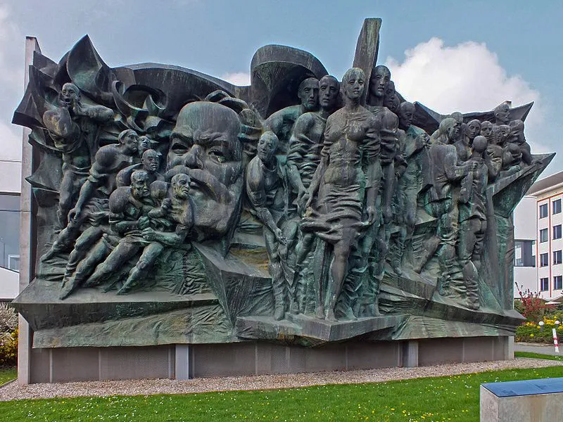 Aufbruch Relief
