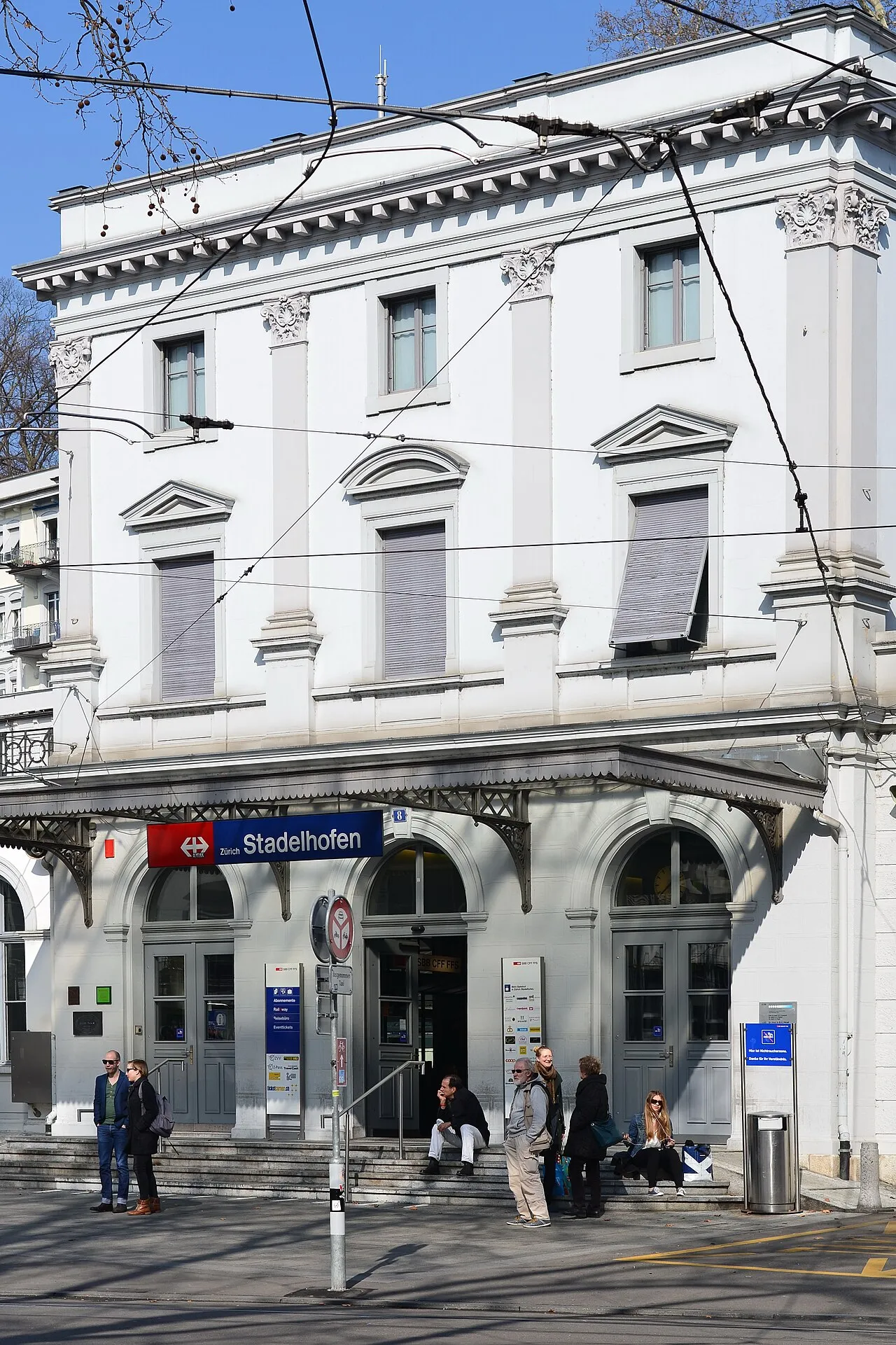 Bahnhof Zürich Stadelhofen