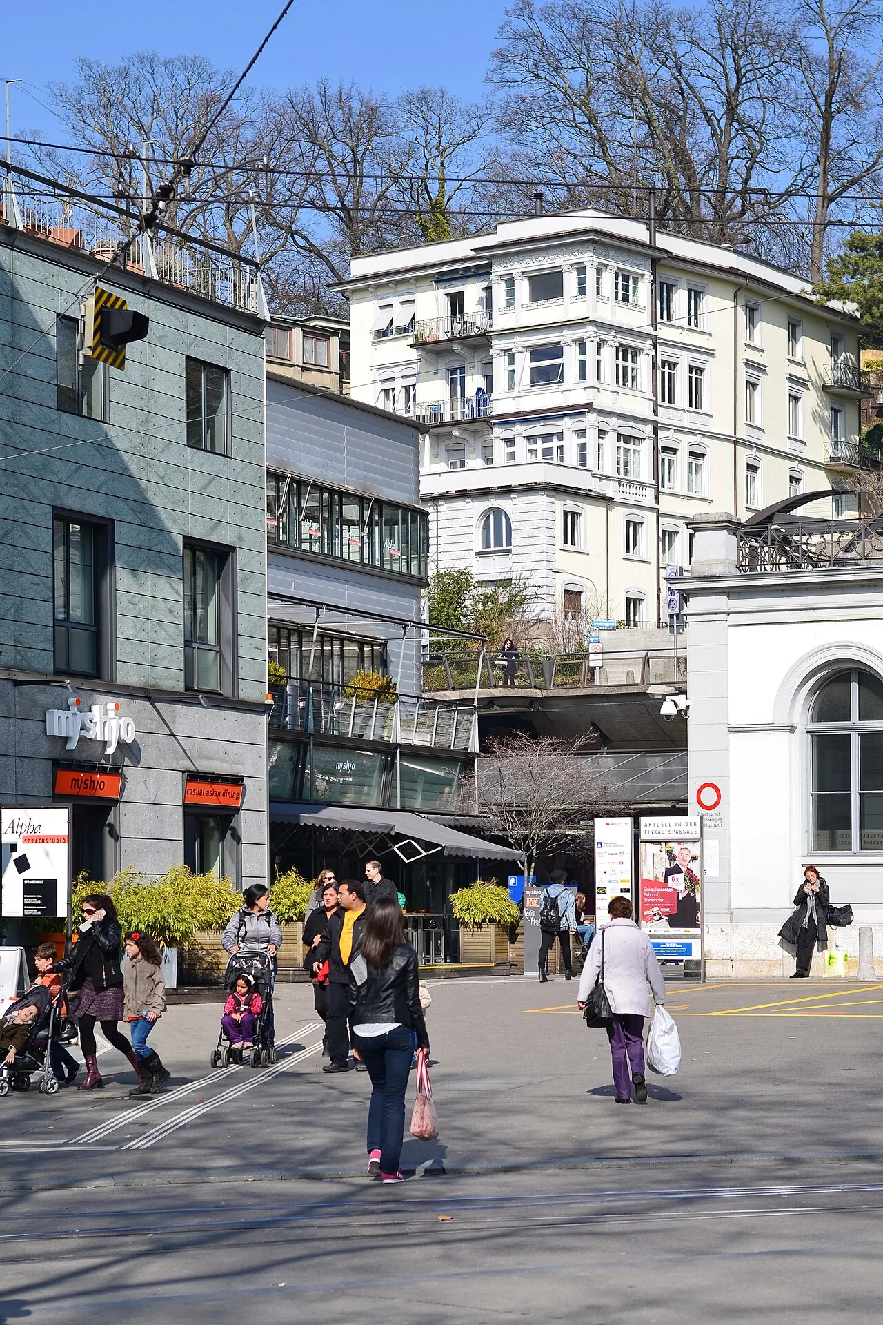 Bahnhof Zürich Stadelhofen