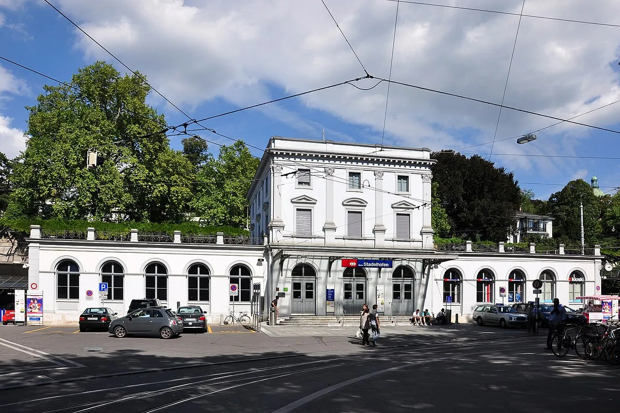 Bahnhof Zürich Stadelhofen
