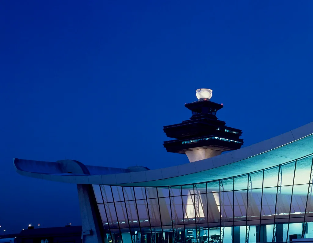 Dulles International Airport, Main Terminal