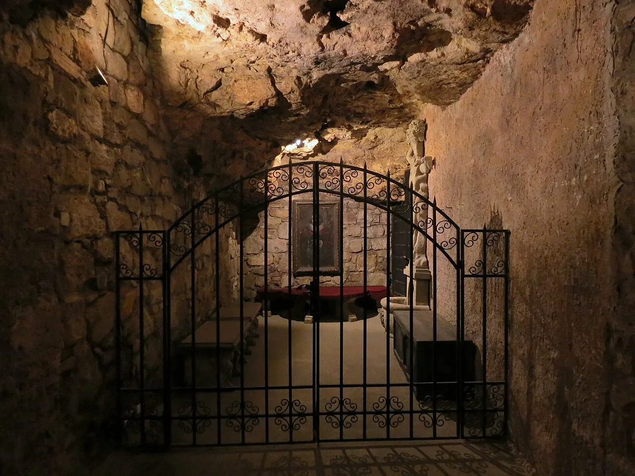 Castle Hill Cave Network