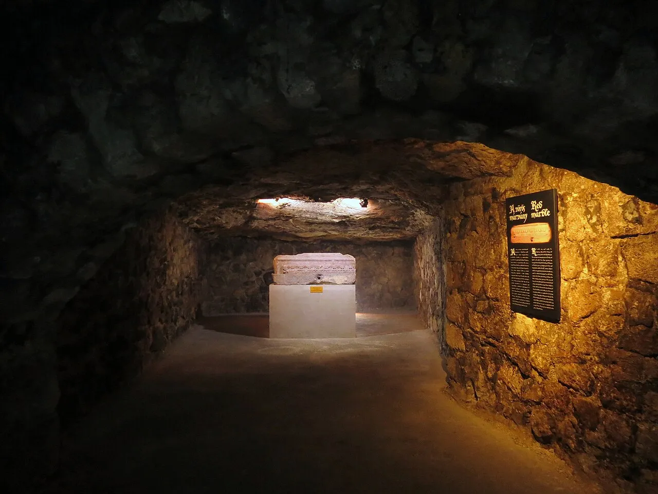 Castle Hill Cave Network