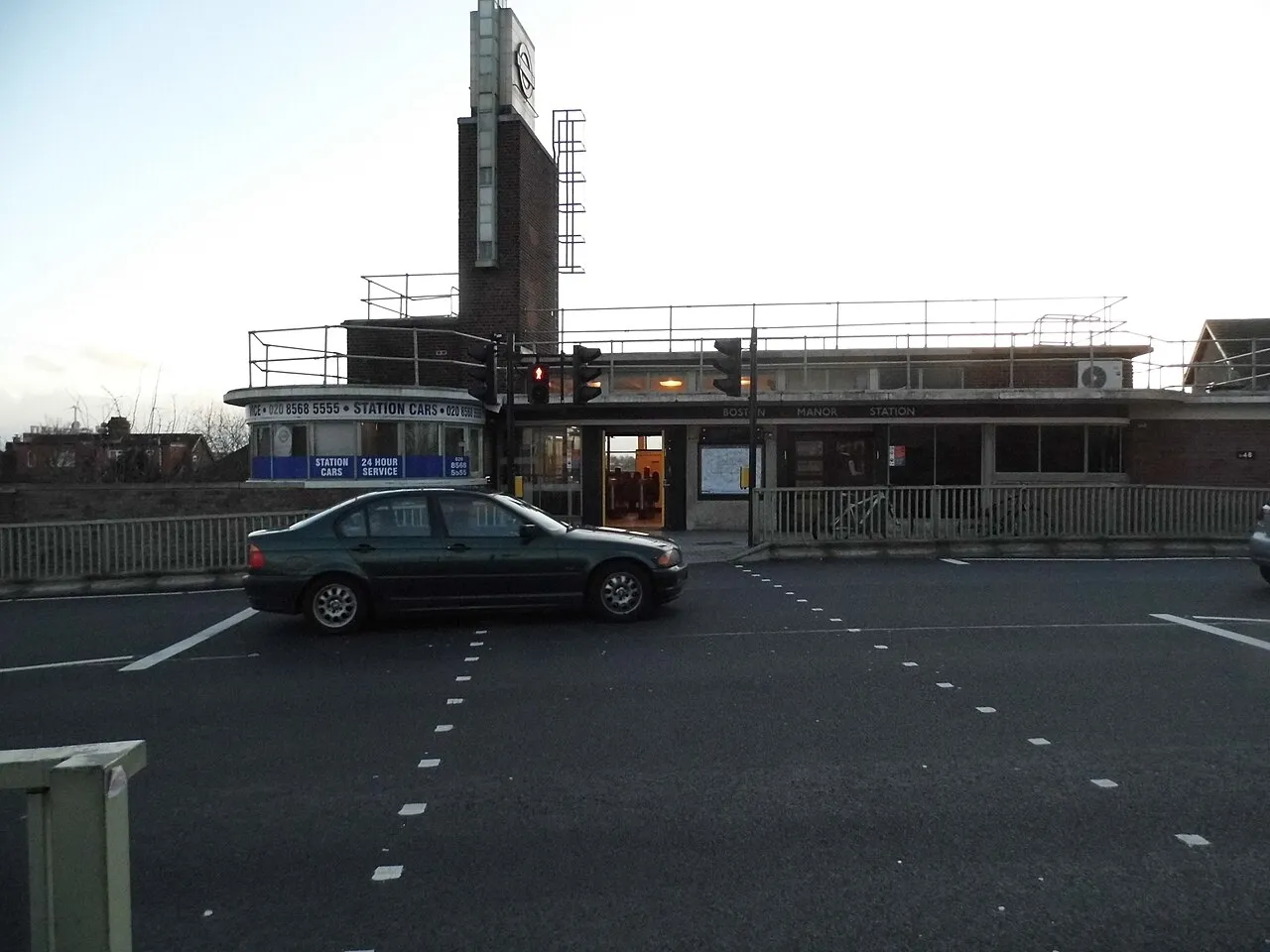 Boston Manor tube station