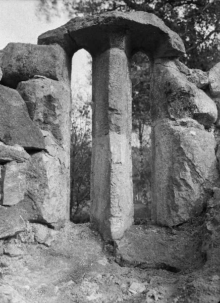 Fänneslunda kyrkoruin