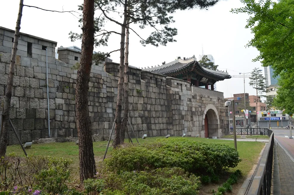 Seoul City Wall (Hanyangdoseong)
