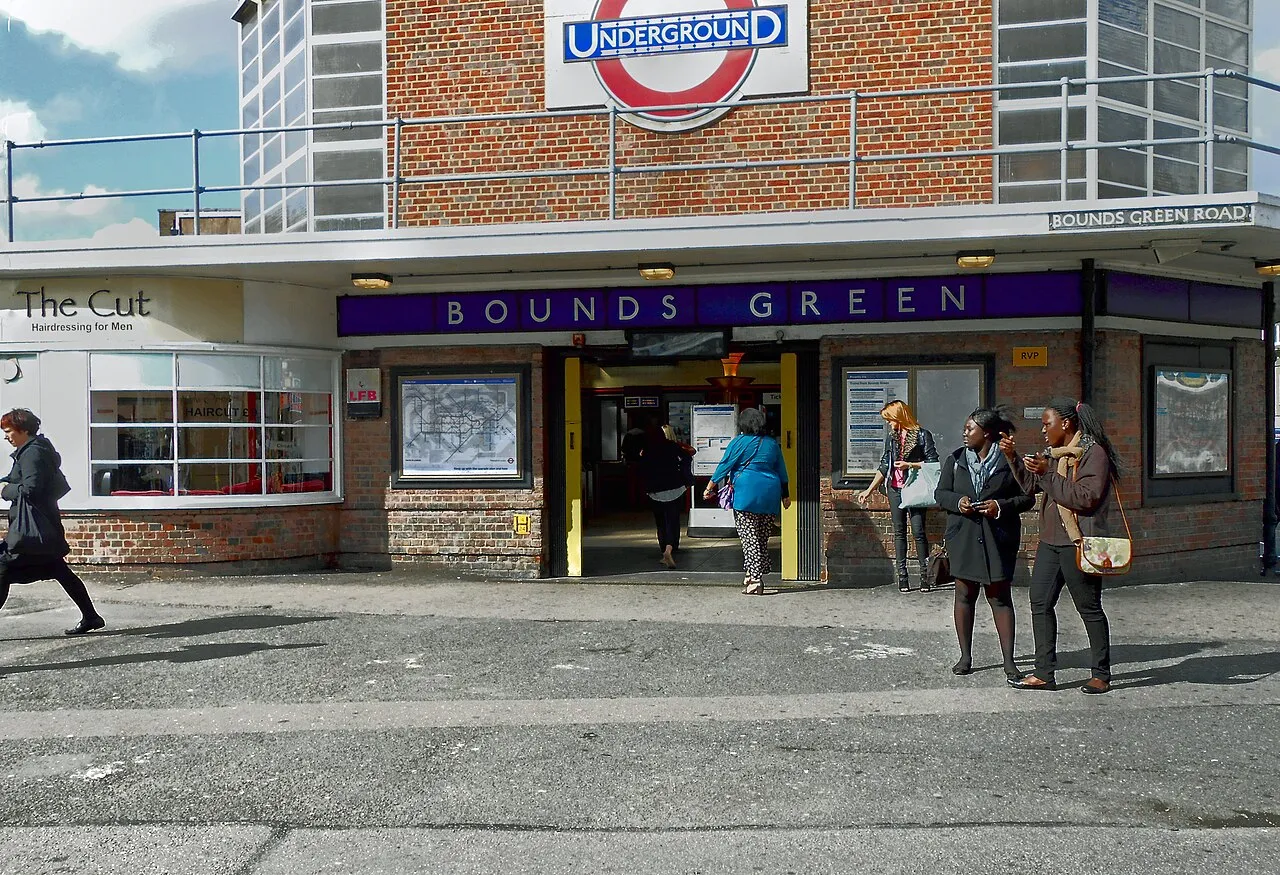 Bounds Green tube station