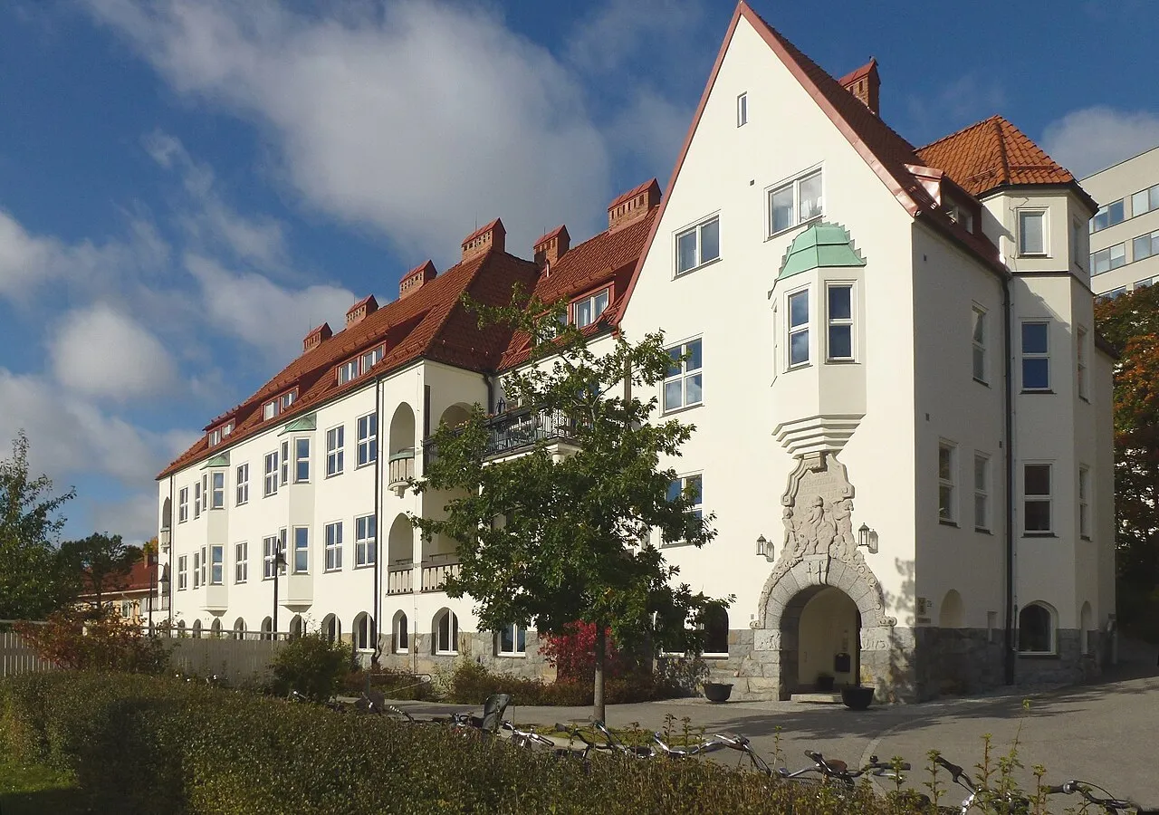 Sachs' Children and Youth Hospital