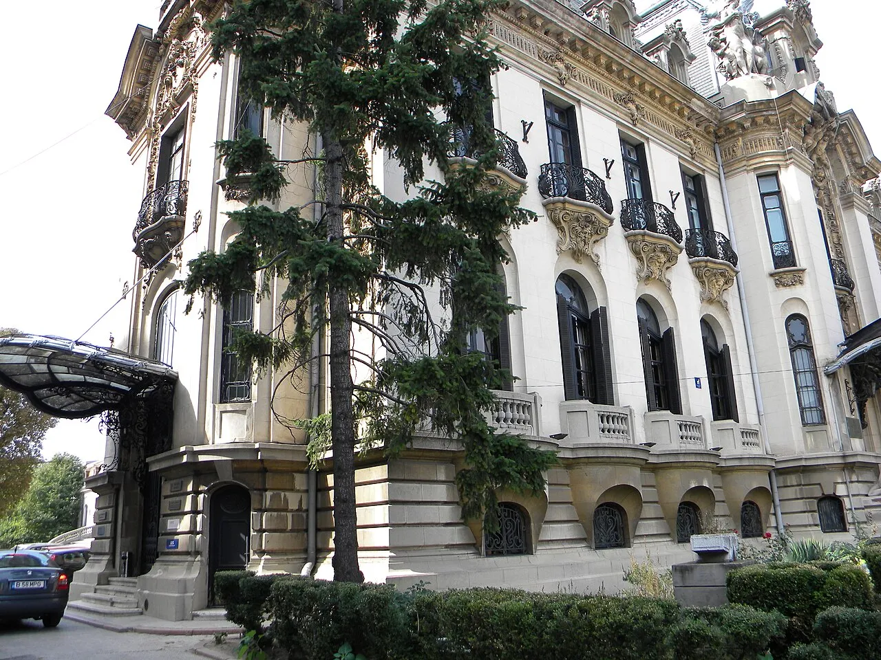 Cantacuzino Palace