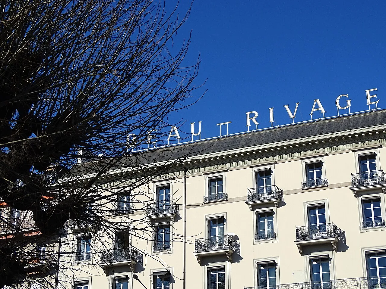Hôtel Beau-Rivage