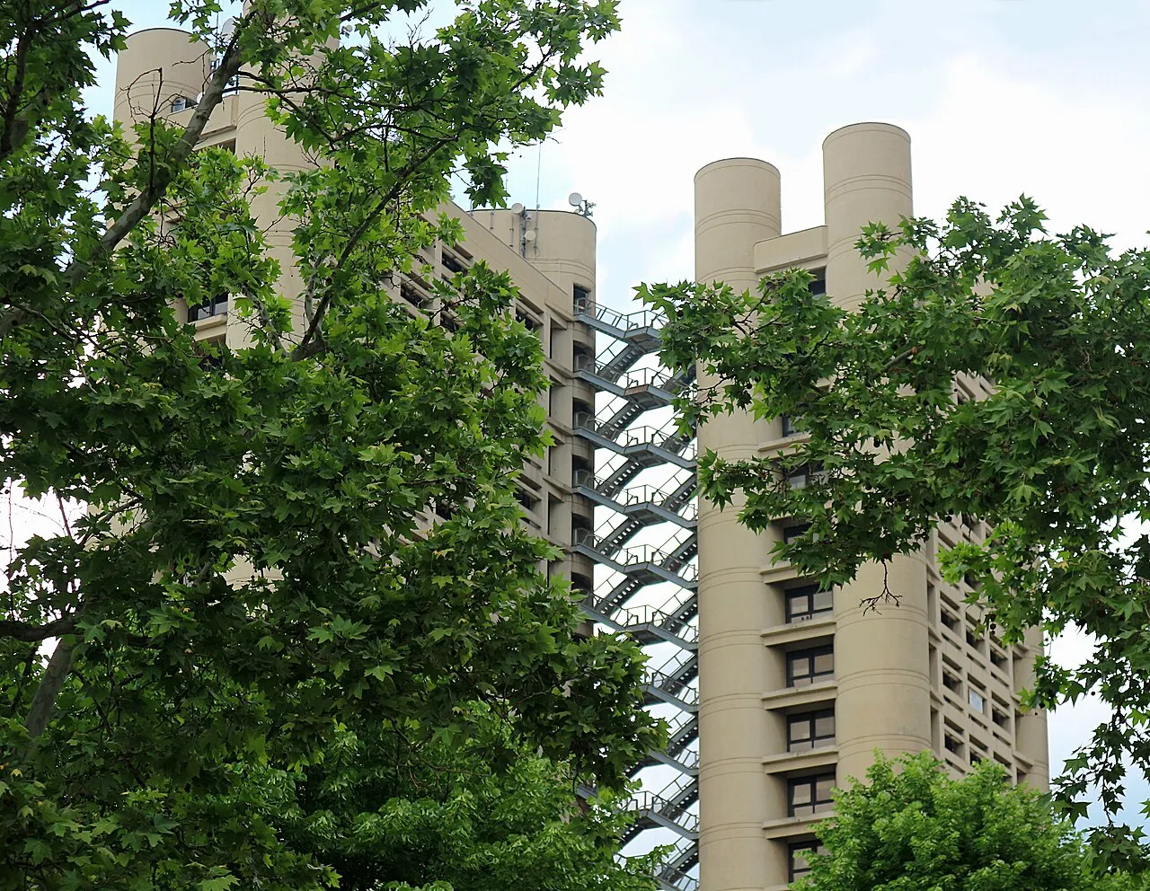 Fiera District - Torri di Kenzo Tange
