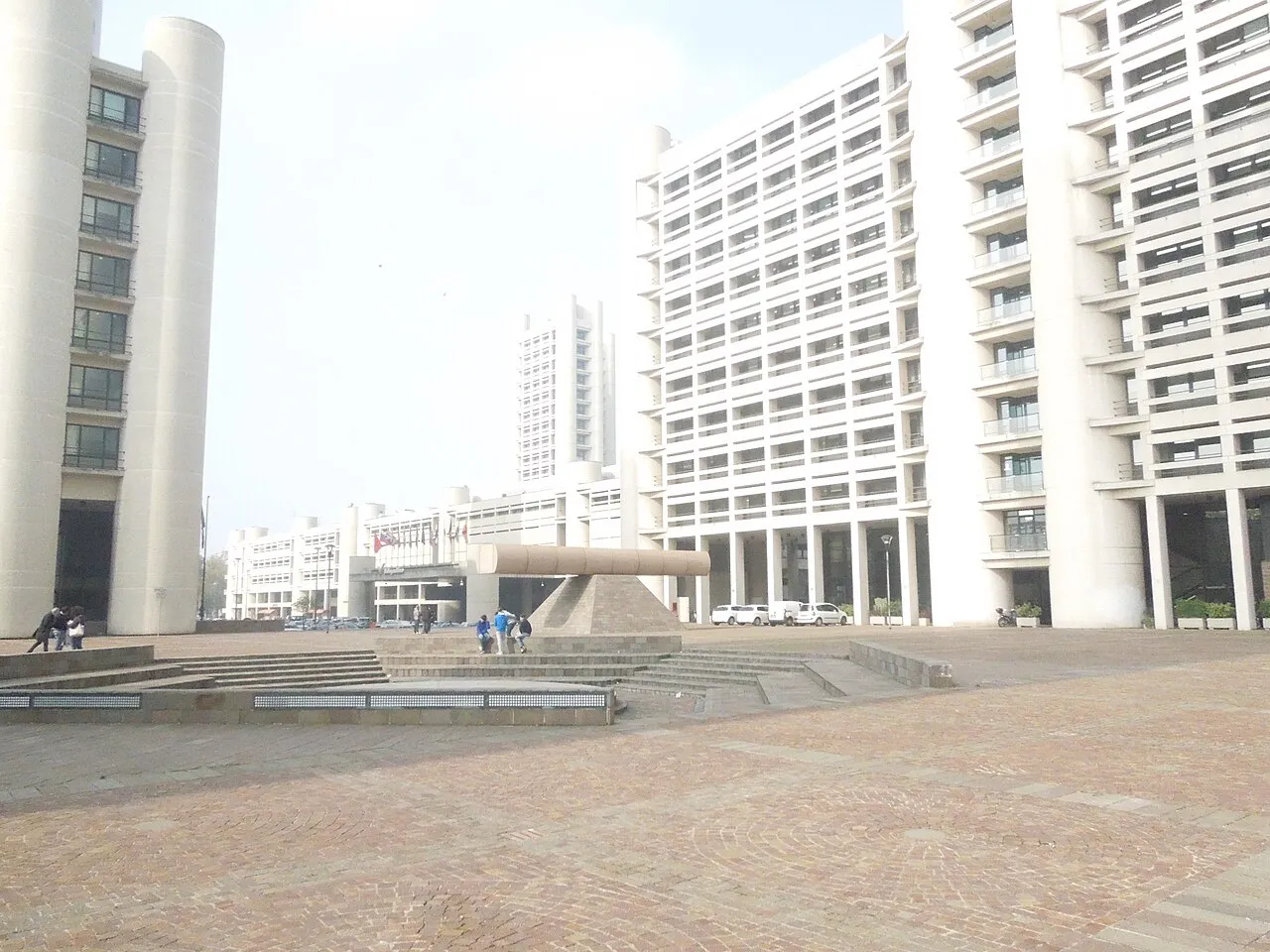 Fiera District — Torri di Kenzo Tange