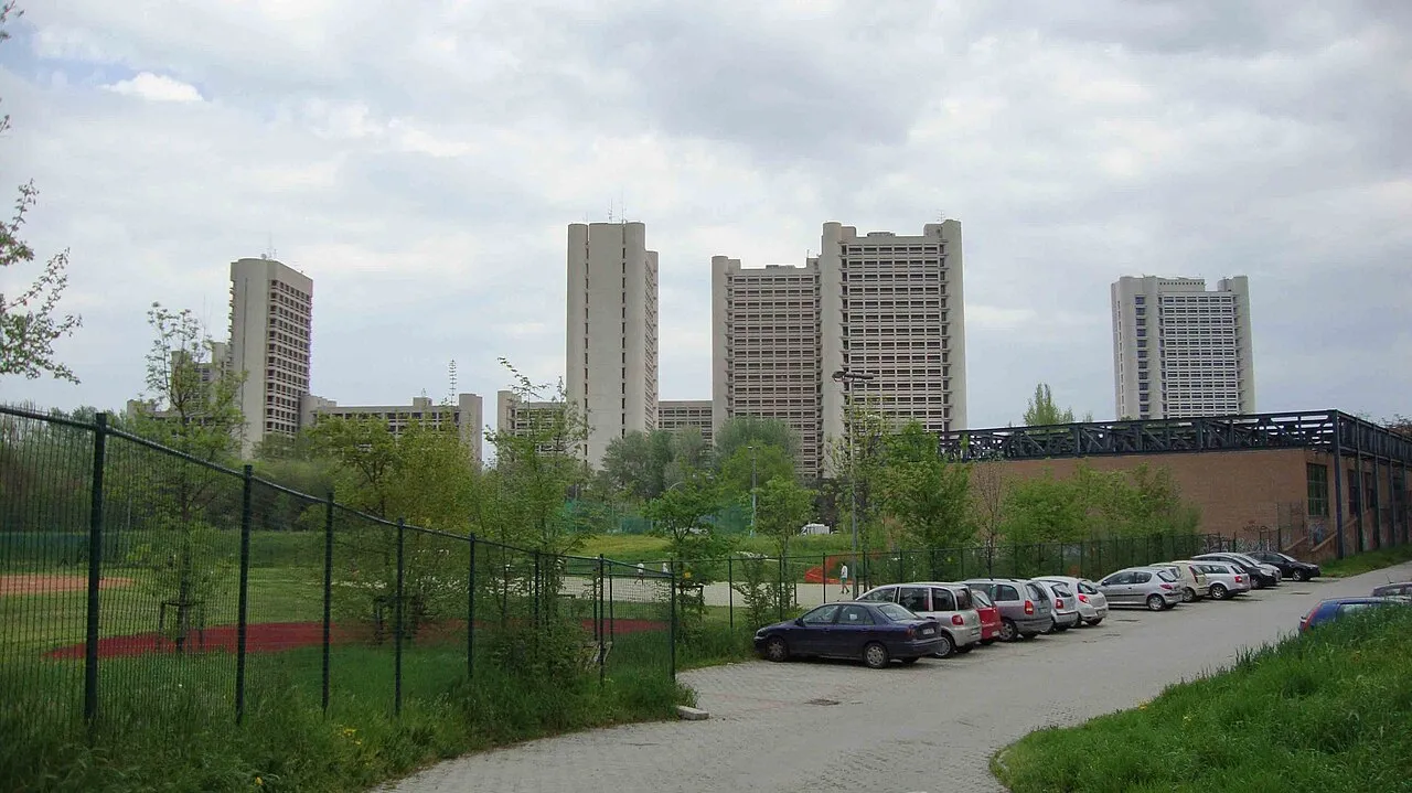 Fiera District - Torri di Kenzo Tange