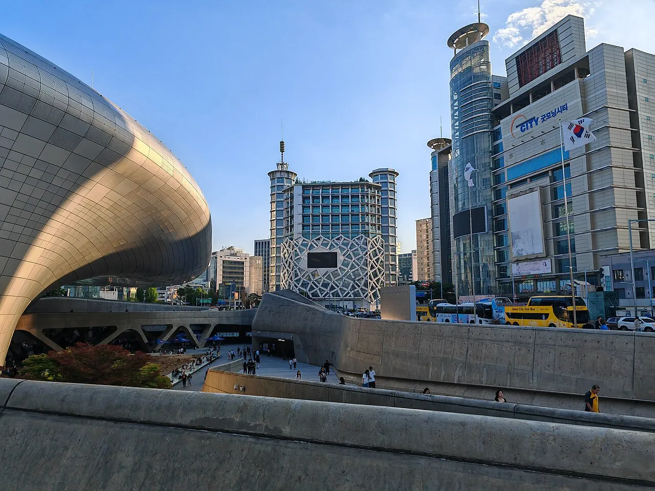 Dongdaemun Design Plaza (DDP)