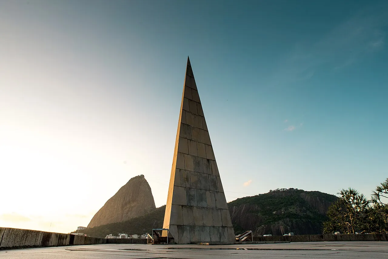 Monumento a Estacio de Sa