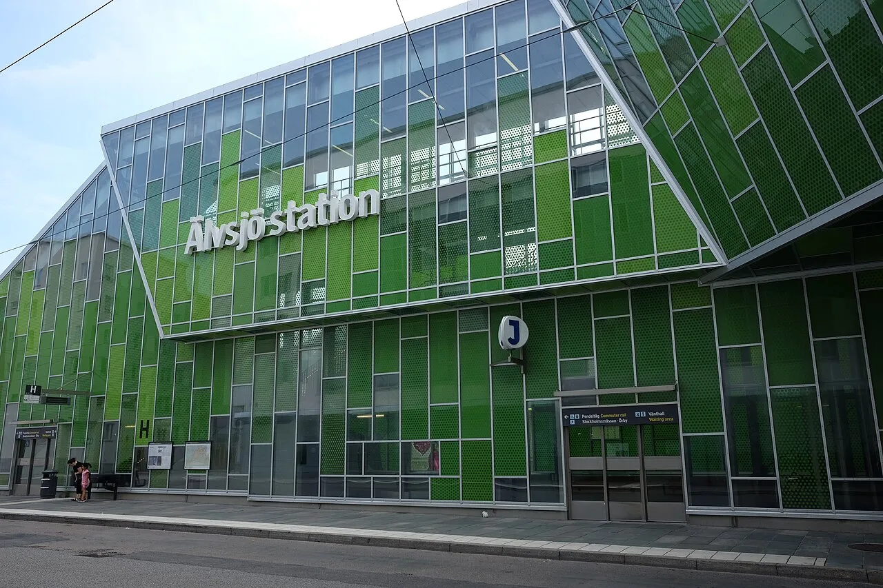 Älvsjö station