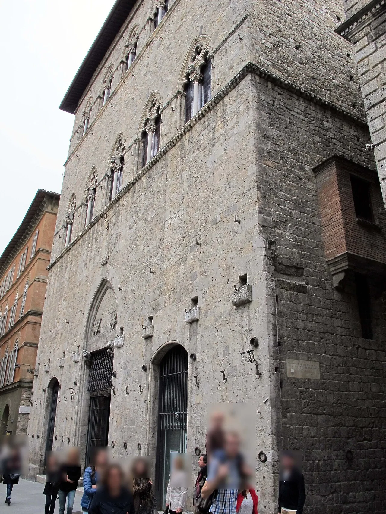 Palazzo Tolomei