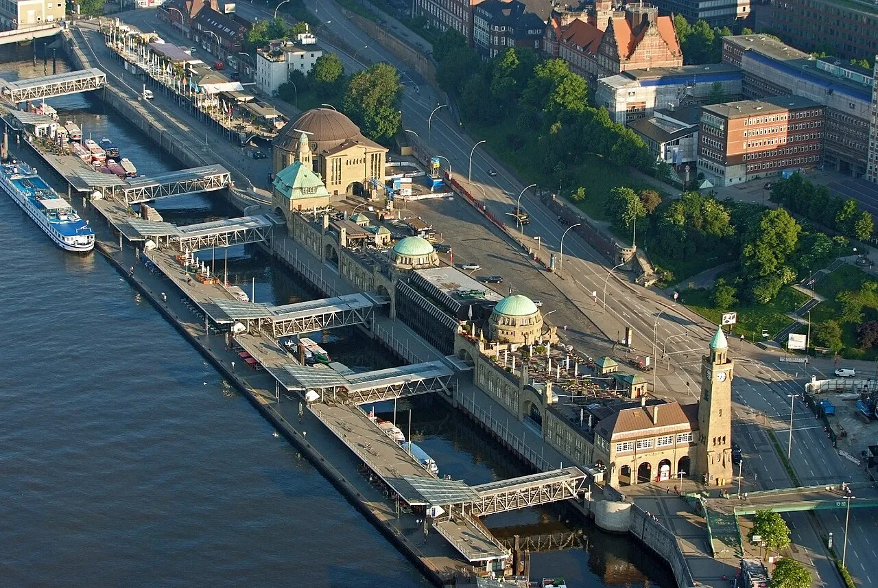 St. Pauli Landungsbrücken