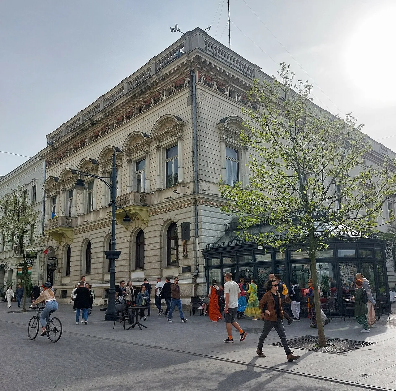 Goldfeder Palace