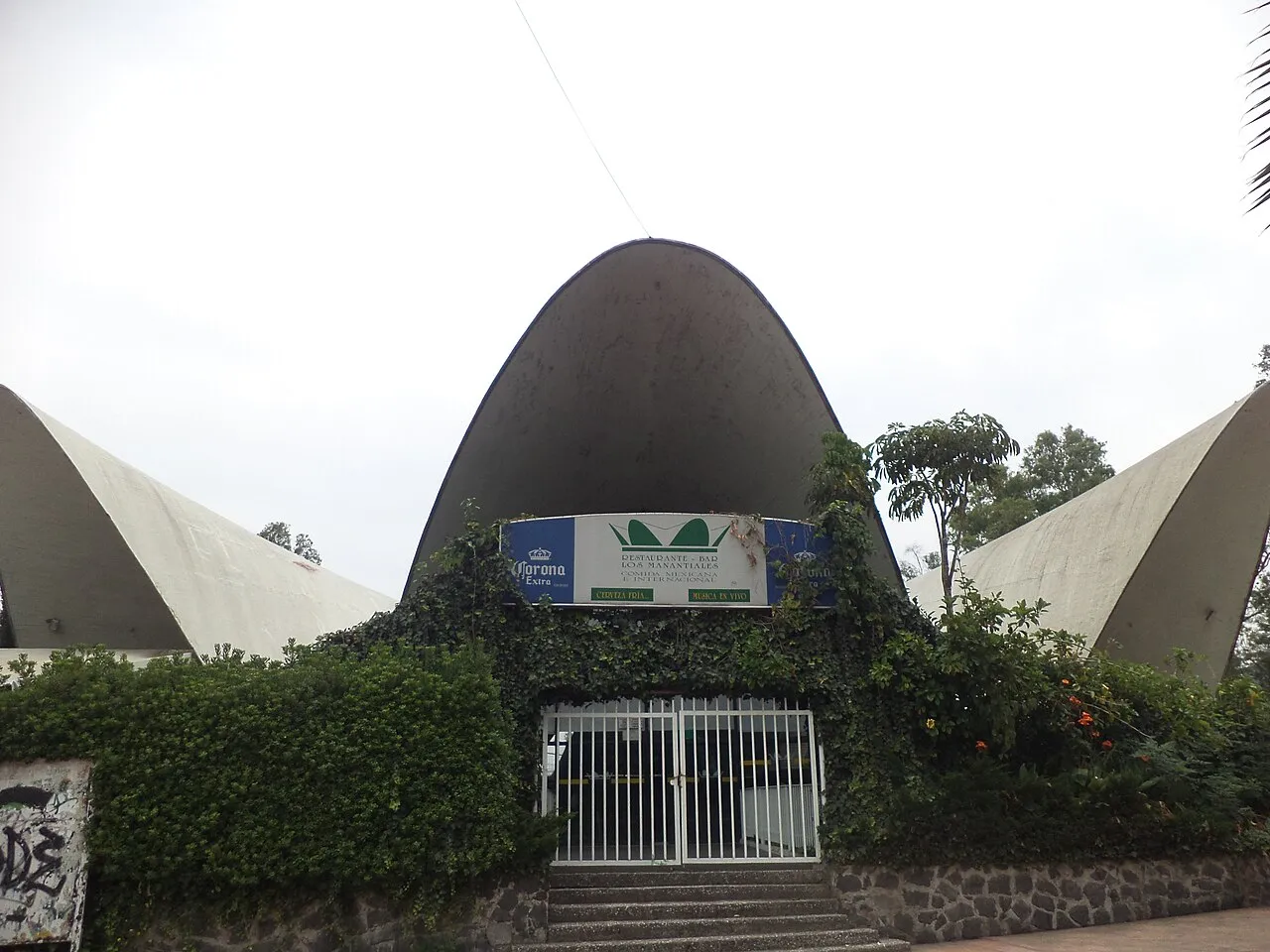 Los Manantiales Restaurant