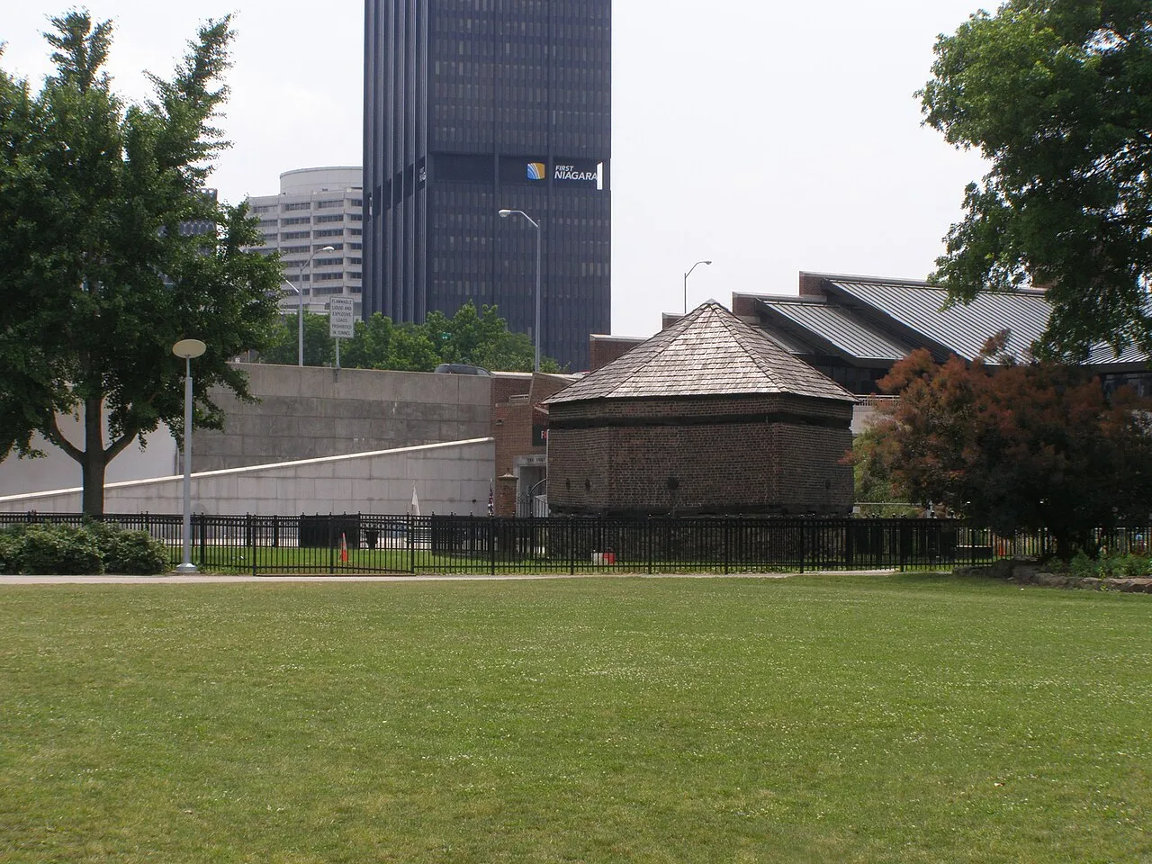 Fort Pitt Block House