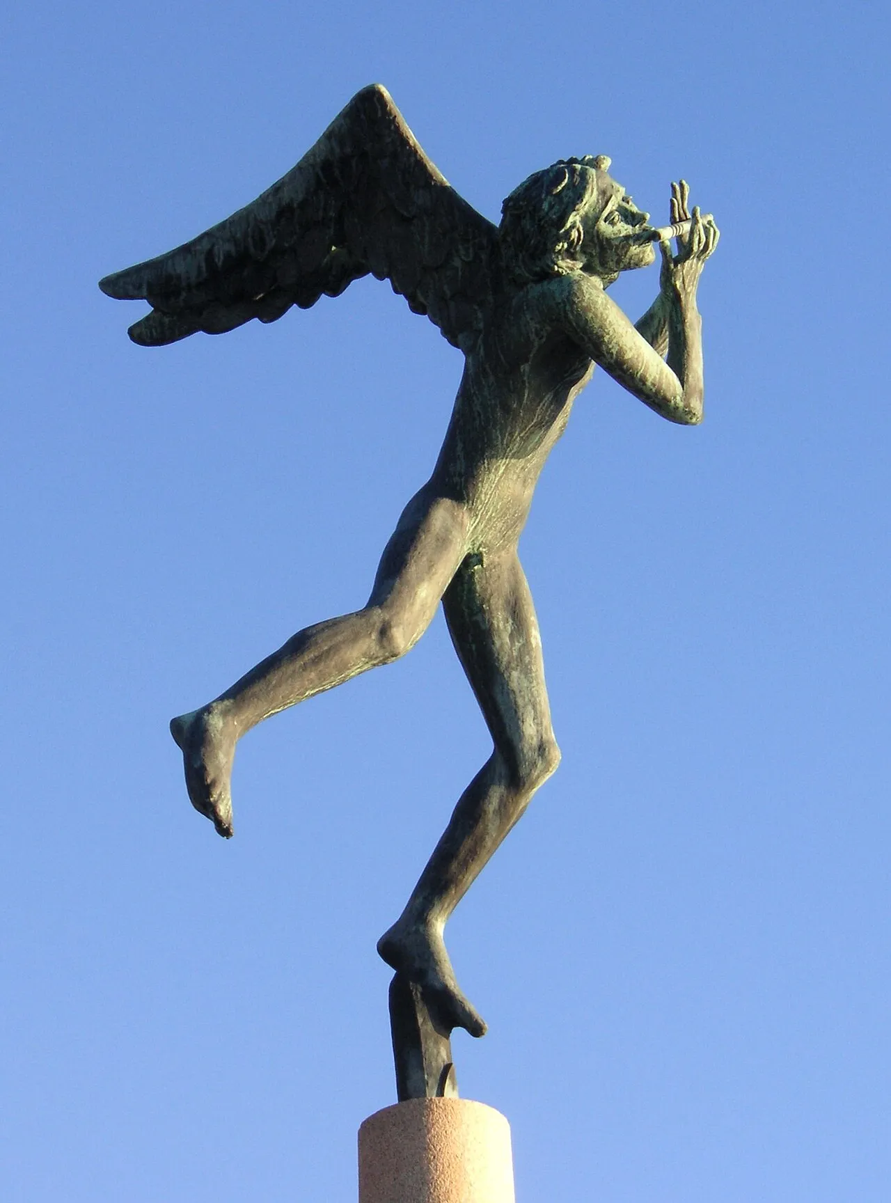 Flöjtspelande ängel