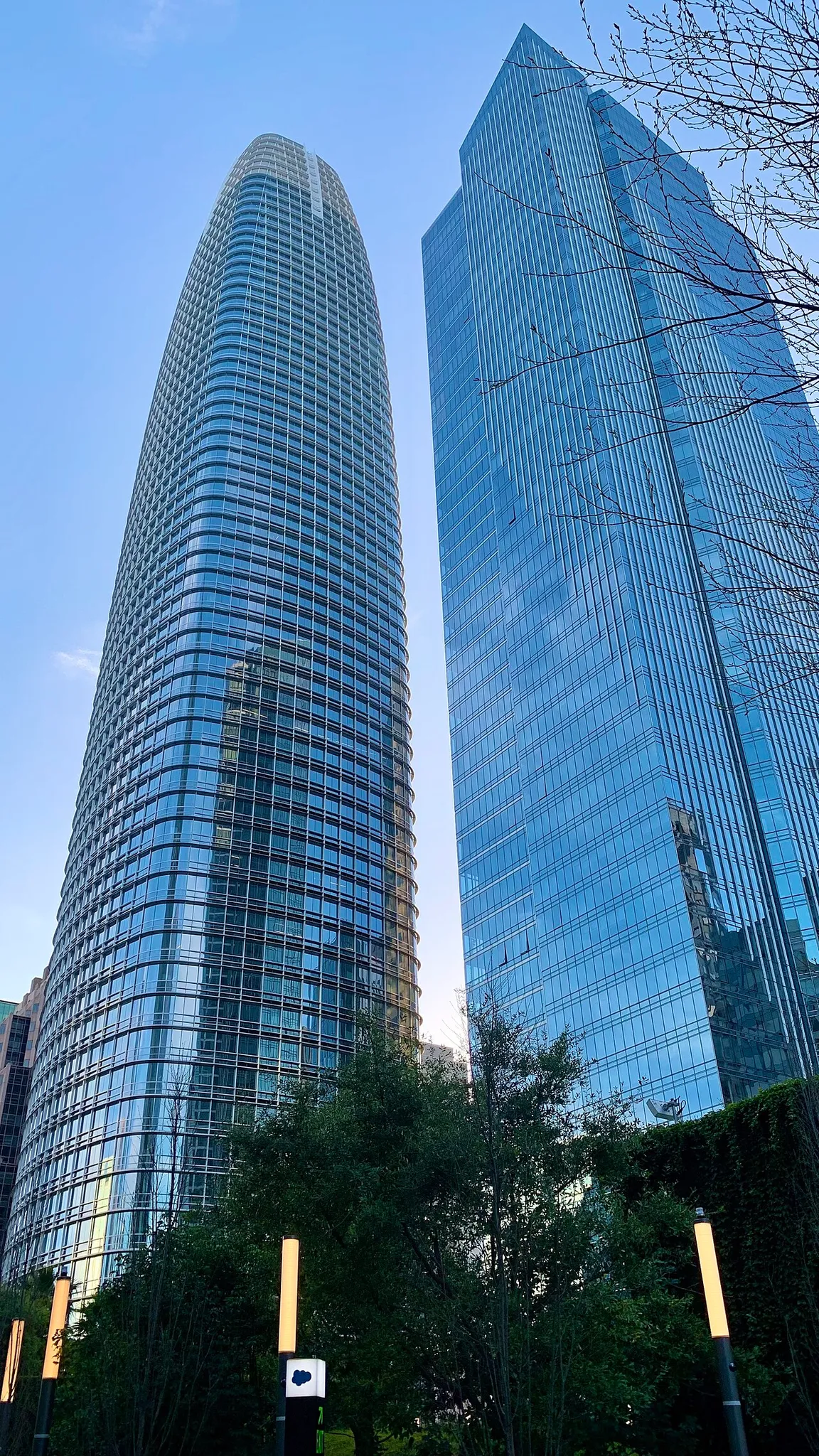 Salesforce Tower