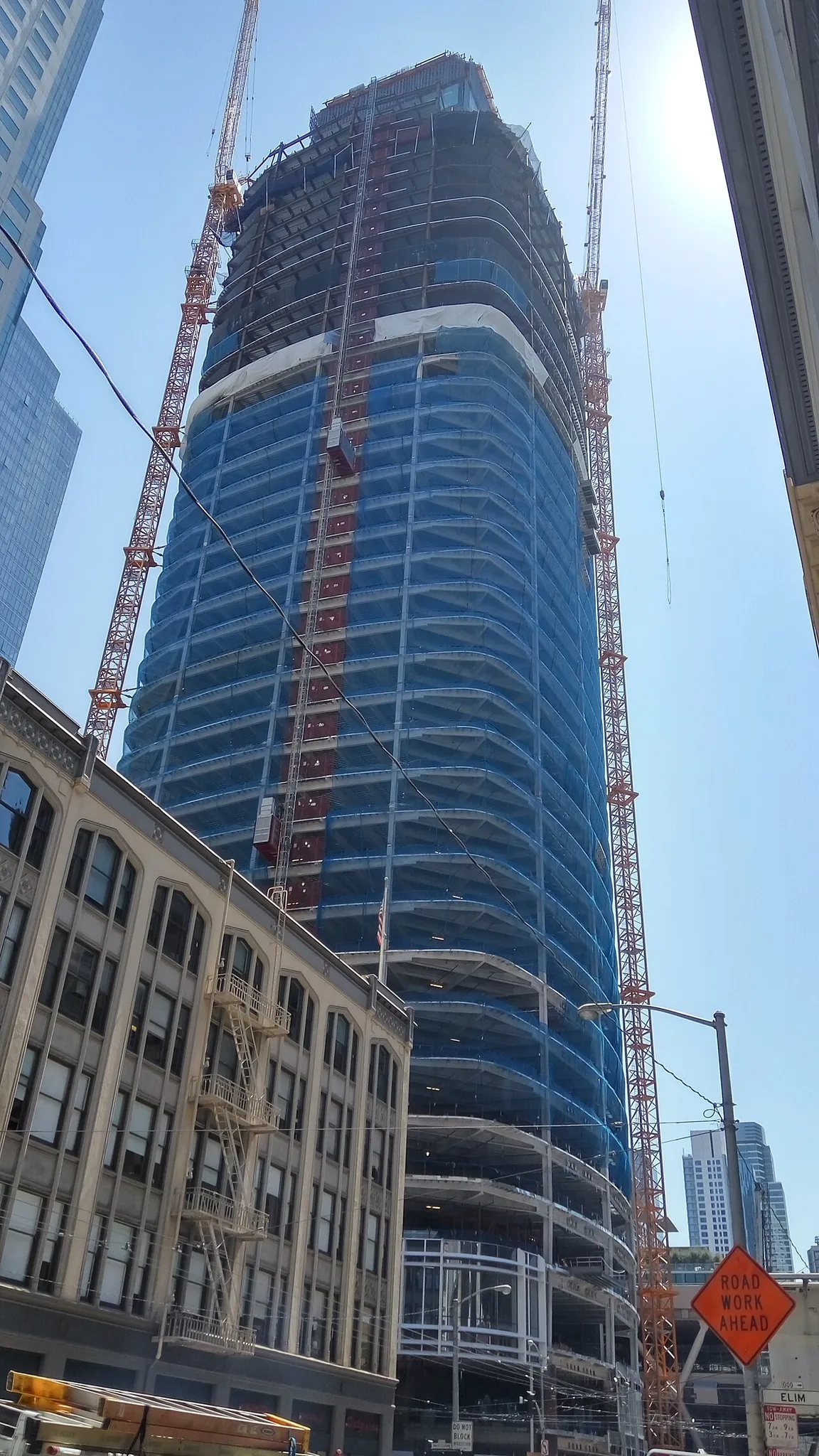 Salesforce Tower