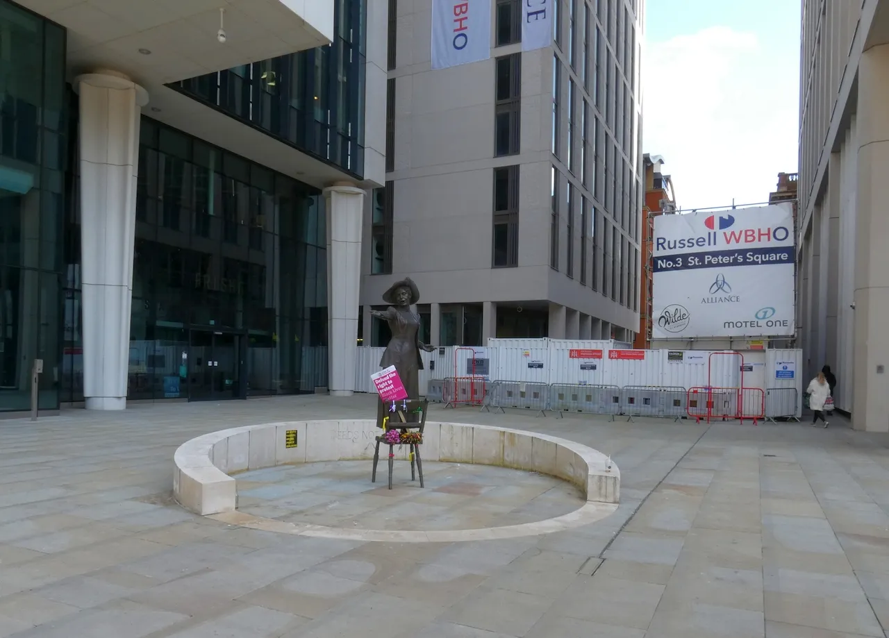 Emmeline Pankhurst Statue