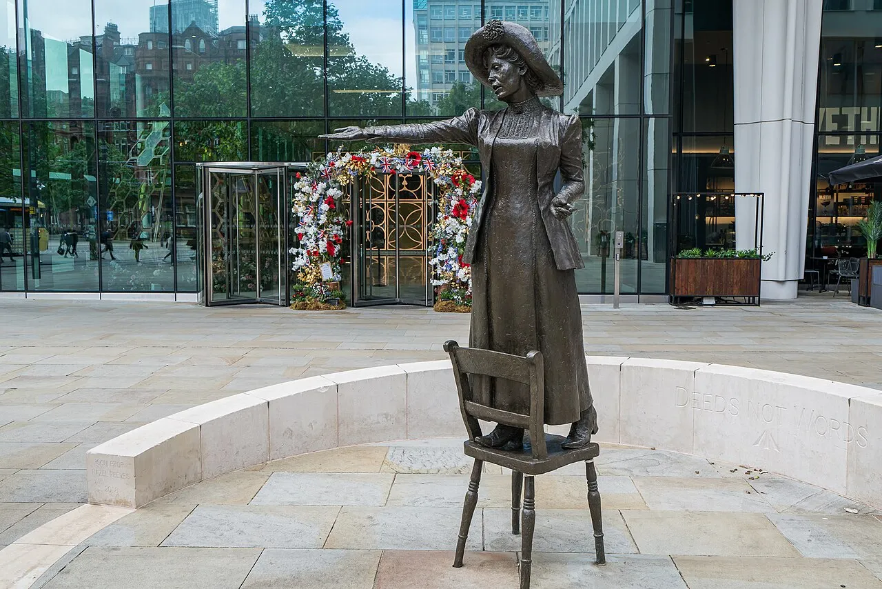 Emmeline Pankhurst Statue